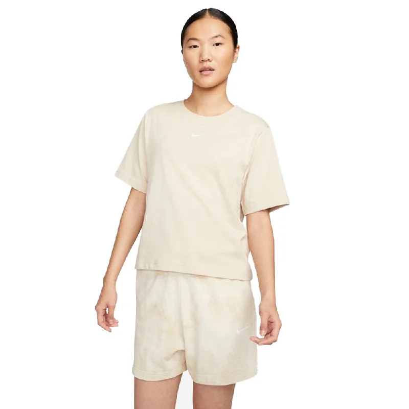 Nike Women's Sportswear Essential Boxy Tee