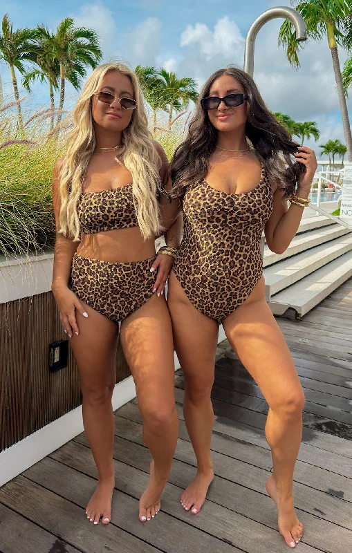 Sail Bottom ~ Leopard Contour Scrunch